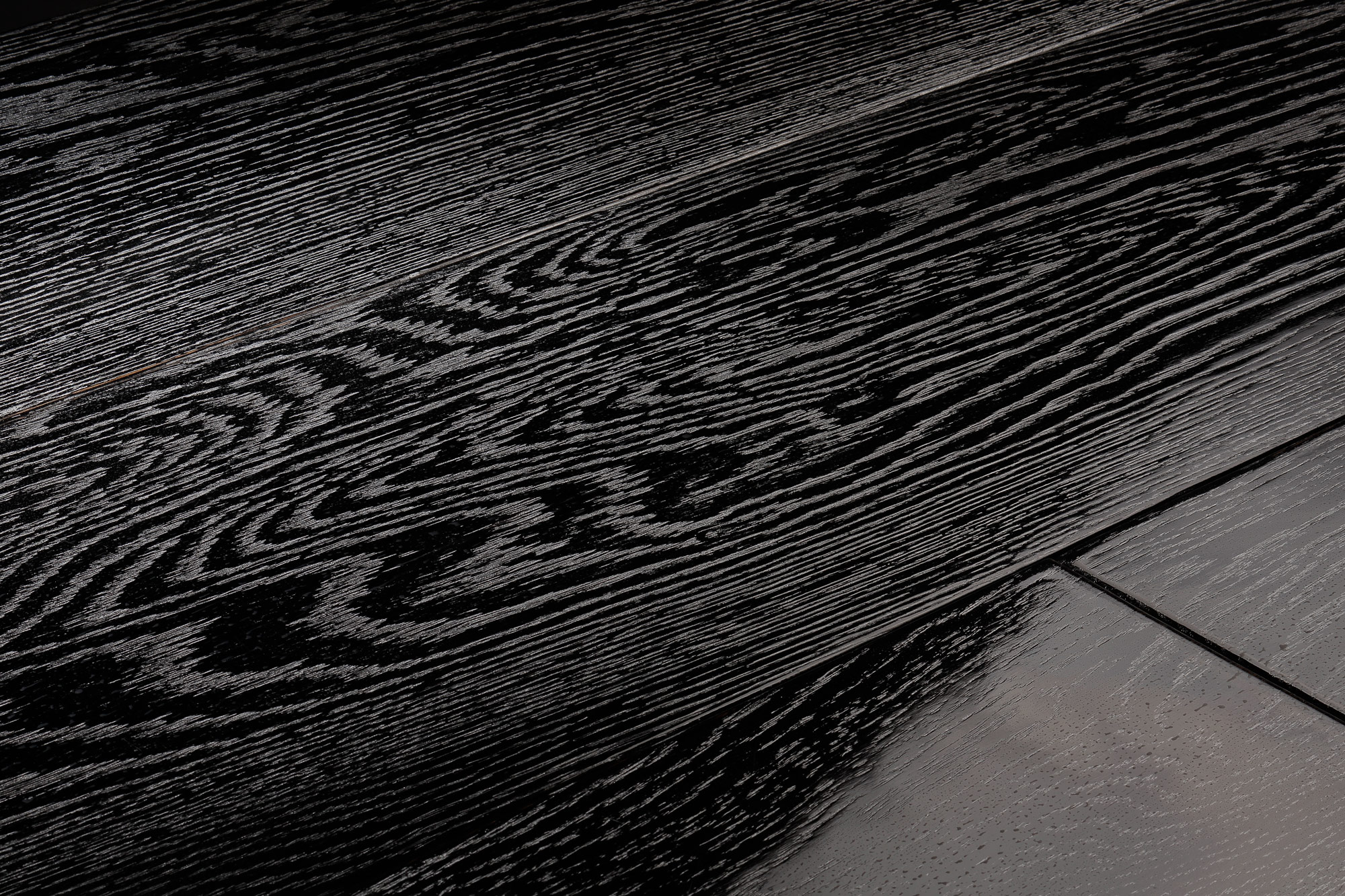 parquet legno quercia nero lucido venature chiare